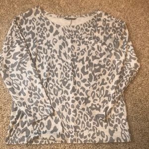 ‼️SOLD‼️ Super cute worn off one shoulder, wide neck leopard print tunic•SML